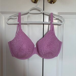 SKIMS Lace Bra in Soft Purple